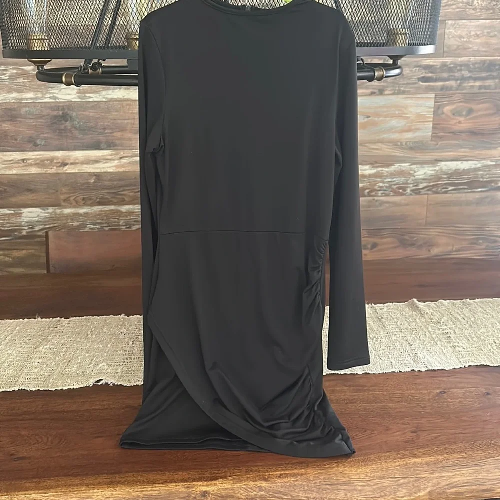 Dress - Picture 1 of 6
